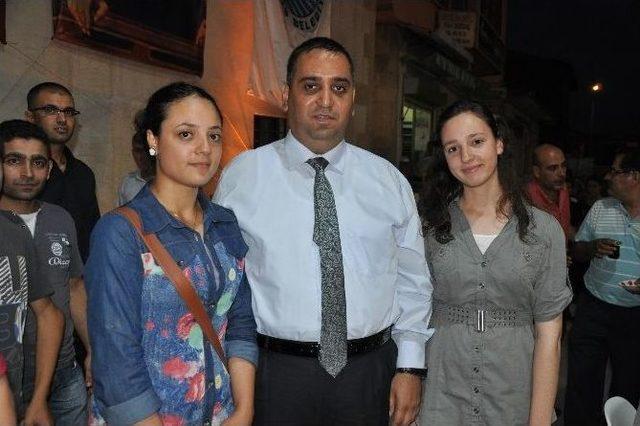 Can: "g&uuml;zel Bir Mekanda Halkımızla Birlikte İftar Yapmaktan Mutluyuz" 1