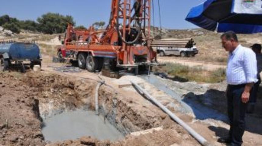 Toroslar Belediyesi'nden Yeşil Alan Sulaması I&ccedil;in Sondaj