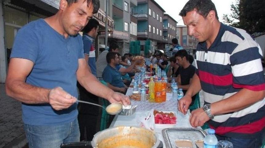 Esnaf Sokak İftarında Buluştu