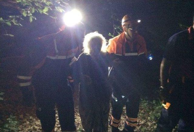 Kaybolan Yaşlı Kadın Dağlık Alanda Bulundu 2