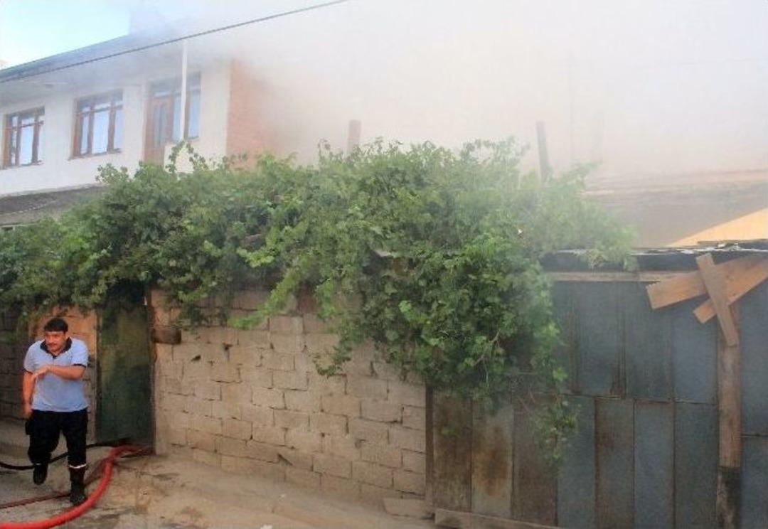 Yanan Evine Girmeye &Ccedil;alıştı