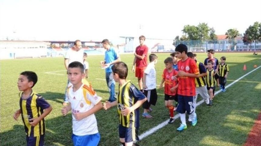 D&uuml;zce&rsquo;de Futbol&rsquo;a İlgi Yoğun