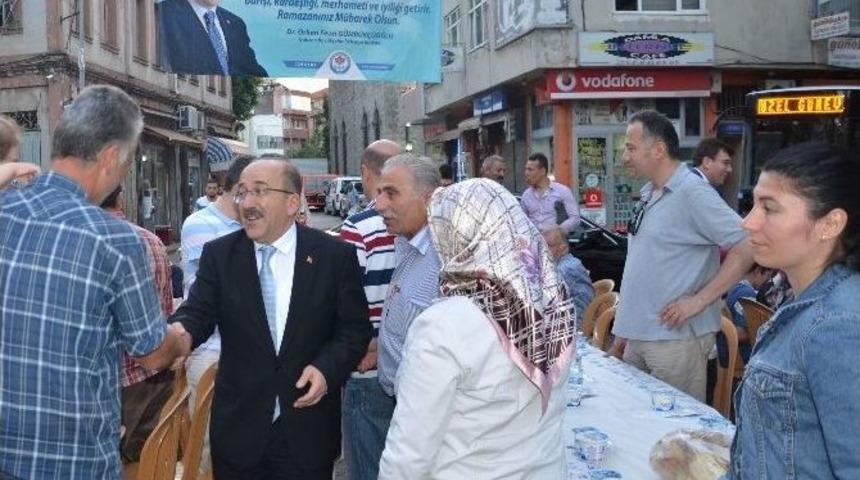 Trabzon B&uuml;y&uuml;kşehir Belediyesi&rsquo;nin İftar Programları S&uuml;r&uuml;yor
