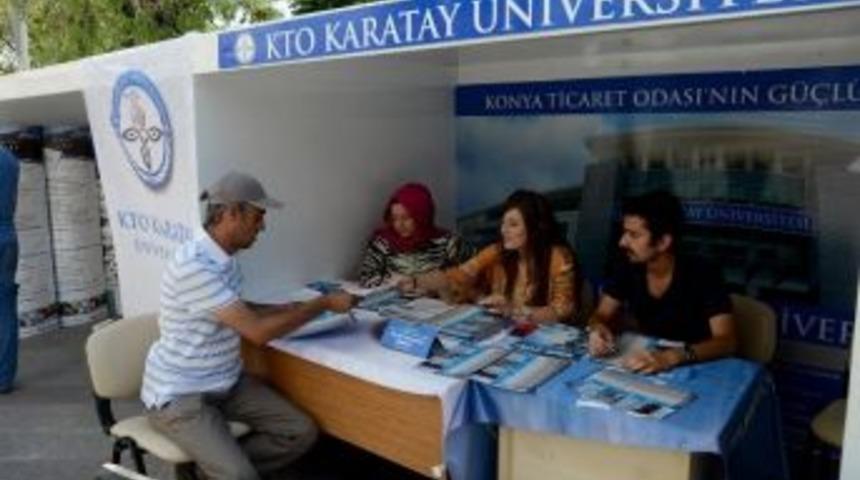 Konya&rsquo;da &Uuml;niversite Adaylarına Tercih Standı