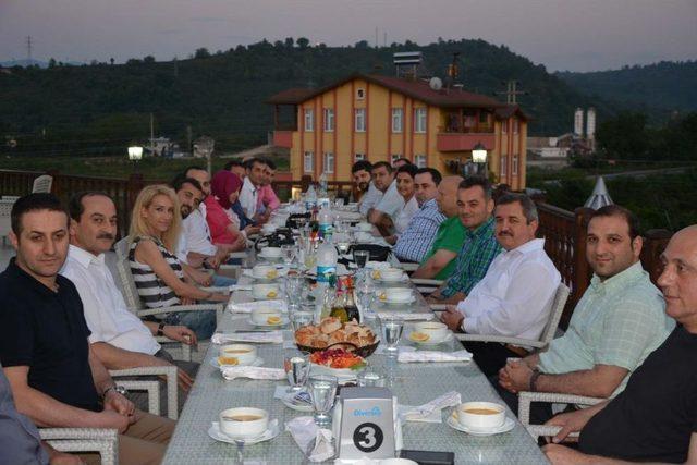 Anlayan, Basın Mensupları Ile Iftarda Buluştu