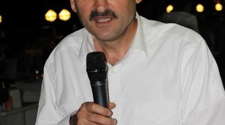 İl Milli Eğitim M&uuml;d&uuml;r&uuml; Bilal Yılmaz Tayini &Ccedil;ıkan Personele Plaket Verdi