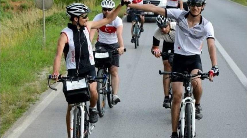 Rotası Barış Ve Kardeşlik Olan Gen&ccedil;ler, Pedal &Ccedil;evirmeye Devam Ediyor