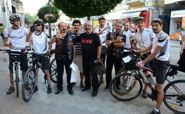 Rotası Barış Ve Kardeşlik Olan Gen&ccedil;ler, Pedal &Ccedil;evirmeye Devam Ediyor 2