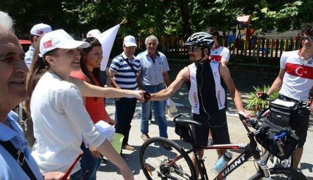 Rotası Barış Ve Kardeşlik Olan Gen&ccedil;ler, Pedal &Ccedil;evirmeye Devam Ediyor 3