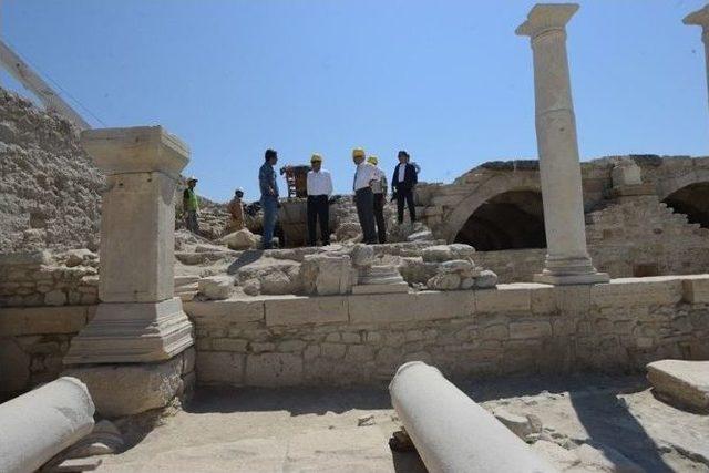 Tripolis Antik Kenti&rsquo;nde Yeni Eserler G&uuml;n Y&uuml;z&uuml;ne &Ccedil;ıkıyor 1