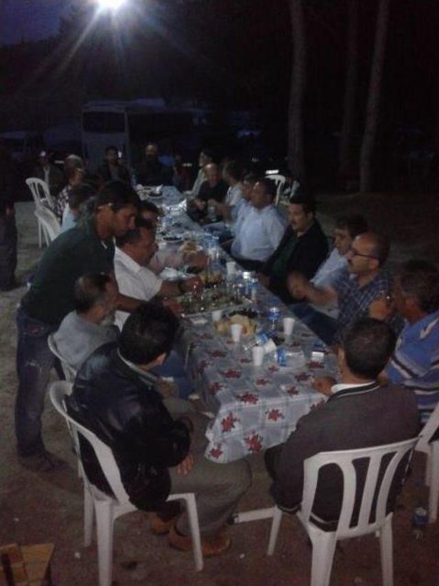 Grevdeki İş&ccedil;iler Aileleri İle İftar Yemeğinde Buluştu 1