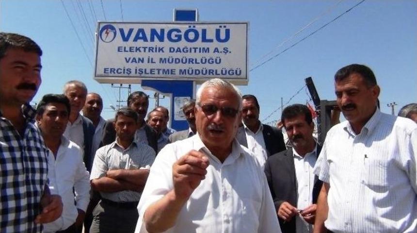 Erciş&rsquo;te Muhtarlar Vedaş&rsquo;ı Bastı