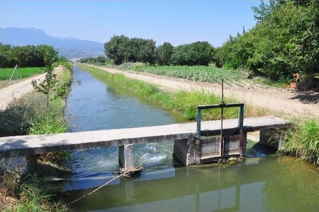 3 Bin 310 D&ouml;n&uuml;m Birinci Sınıf Tarım Arazisi Tehlike Altında