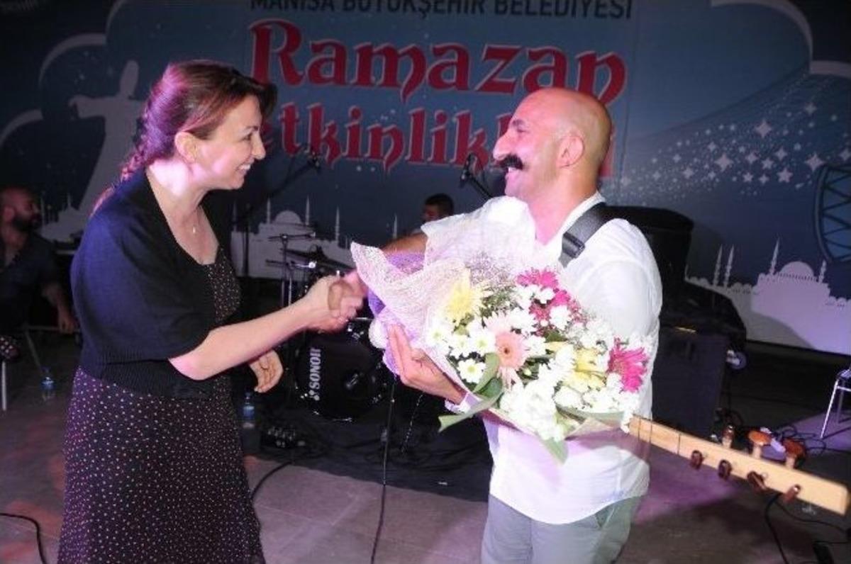 Manisalılar Niobe&rsquo;de T&uuml;rk&uuml;lerle Coştu