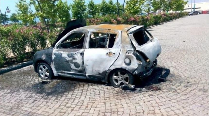 Park Halindeki Ara&ccedil; K&uuml;l Oldu