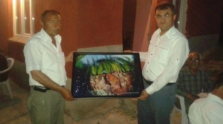 &Ccedil;ifteler Belediyesi&rsquo;nden Her G&uuml;n Bir Mahallede İftar Yemeği