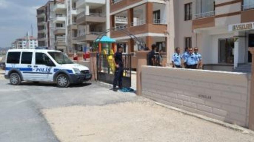 Niğde&rsquo;de Bı&ccedil;aklı Kavga 2 Yaralı