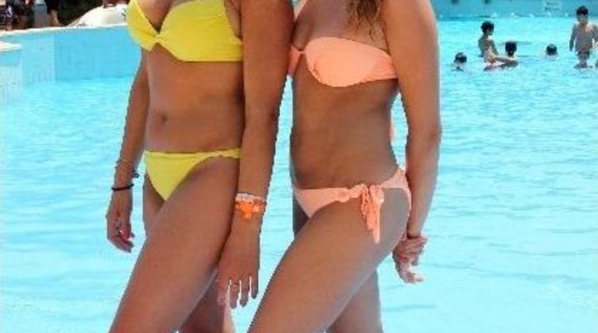 Sıcaktan Bunalan Su Parkına Koştu