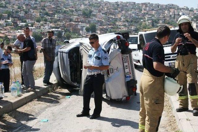 İzmir’de Araç Takla Attı: 4 Yaralı