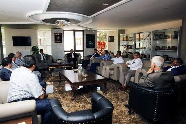 T&uuml;ccar Ve Esnaf Temsilcileri Ortak Sorunlar İ&ccedil;in Toplandı 1