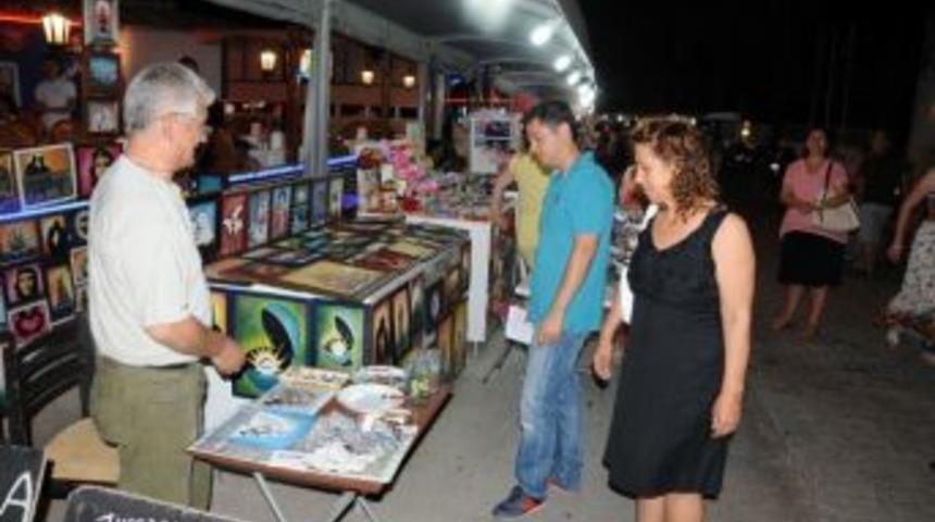 Meclis &Uuml;yeleri Sanat Sokağı Emek&ccedil;ilerini Ziyaret Etti