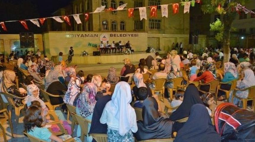 Demokrasi Parkı&rsquo;nda Her Akşam Ayrı Bir Etkinlik