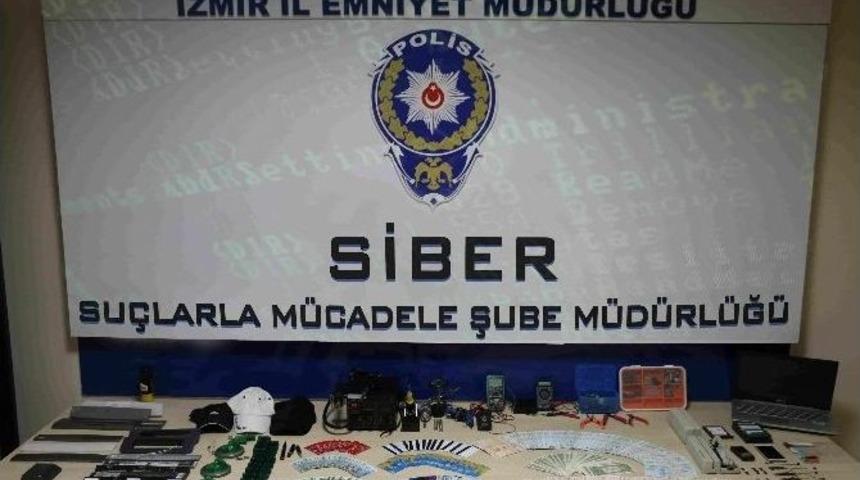 İzmir'de Kredi Kartı Dolandırıcılarına Su&ccedil;&uuml;st&uuml;