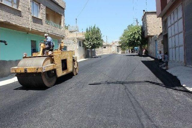 Kilis Belediyesi Karataş’ta Asfalta Başladı