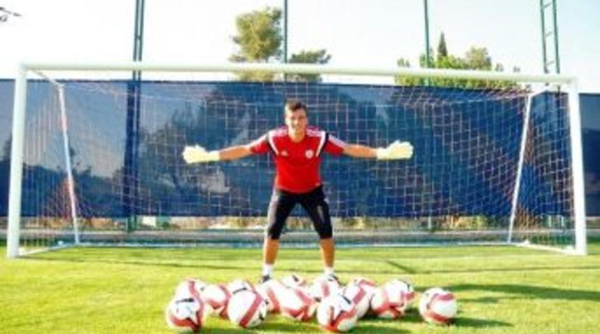 Evren &Uuml;st&uuml;ndağ, 2017'ye Kadar Altınordu&rsquo;da