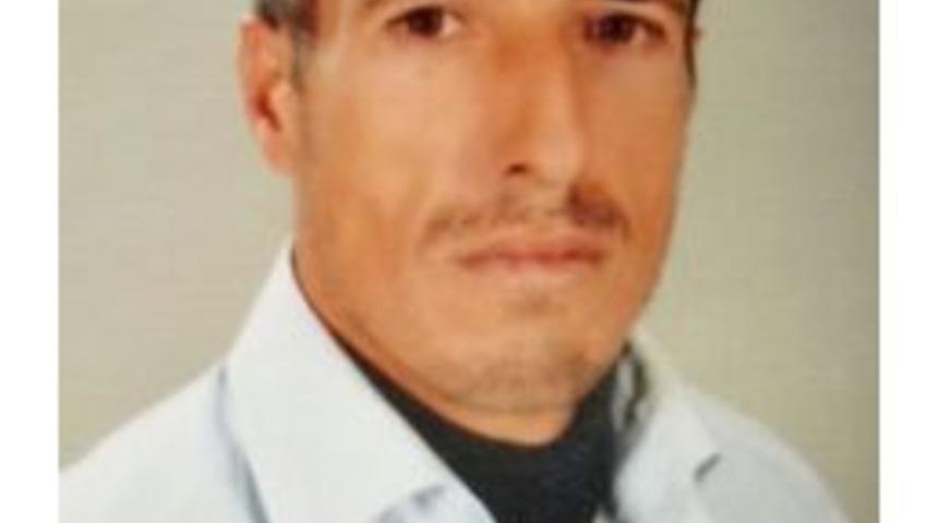 Arkadaşını Şemsiye İle &Ouml;ld&uuml;rd&uuml;