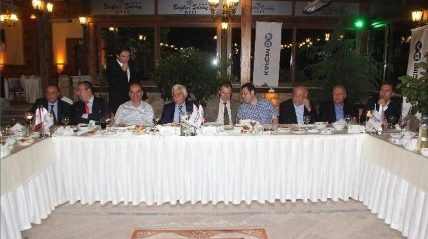 Kar&ccedil;imsa&rsquo;dan İftar Yemeği