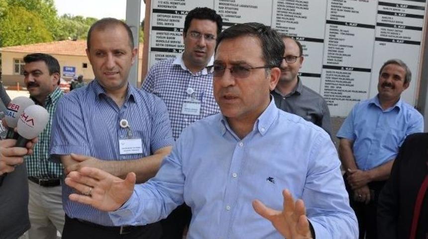 Bursa İl Sağlık M&uuml;d&uuml;r&uuml;'nden Yıkım Esnasında Yaralanan Ambulans S&uuml;r&uuml;c&uuml;s&uuml;ne Ziyaret