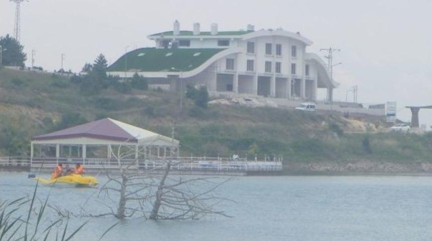 Pelit&ouml;z&uuml;'ndeki G&ouml;lpark K&uuml;lt&uuml;r Turizm Merkezi Binası Tamamlanıyor