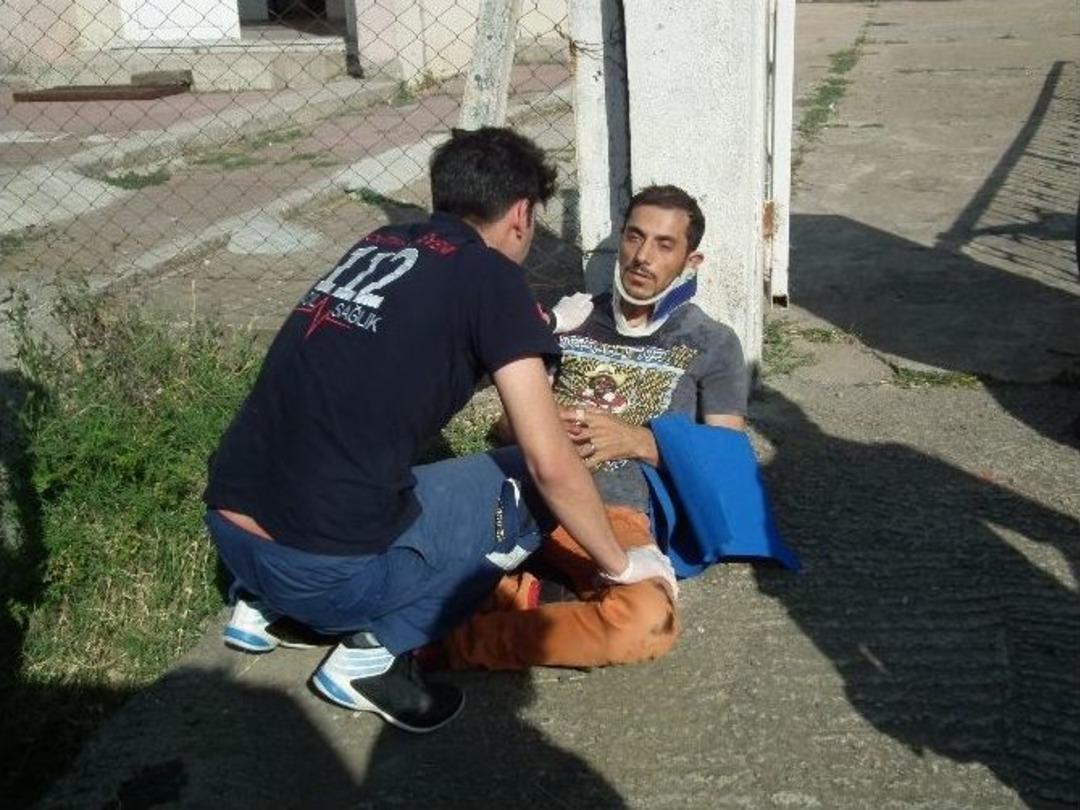 Motosikletli Gen&ccedil; Trakt&ouml;re &Ccedil;arparak Takla Attı