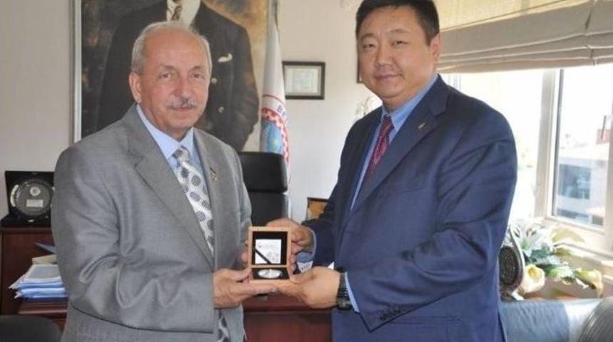 Moğolistan Başkonsolosu Tekirdağ B&uuml;y&uuml;kşehir Belediye Başkanı Kadir Albayrak&rsquo;ı Ziyaret Etti