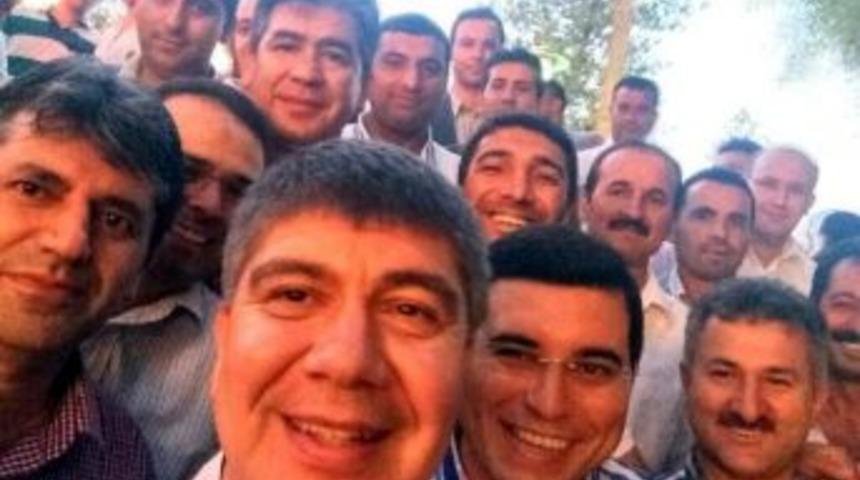Başkanların İftara 5 Kala Selfiesi