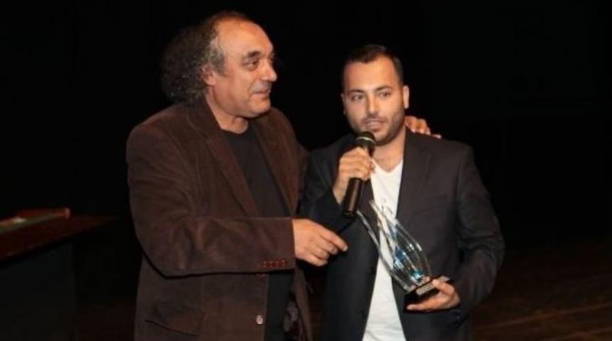 En İyi Erkek Ve En İyi Yardımcı Erkek Oyuncu Çü'den Seçildi