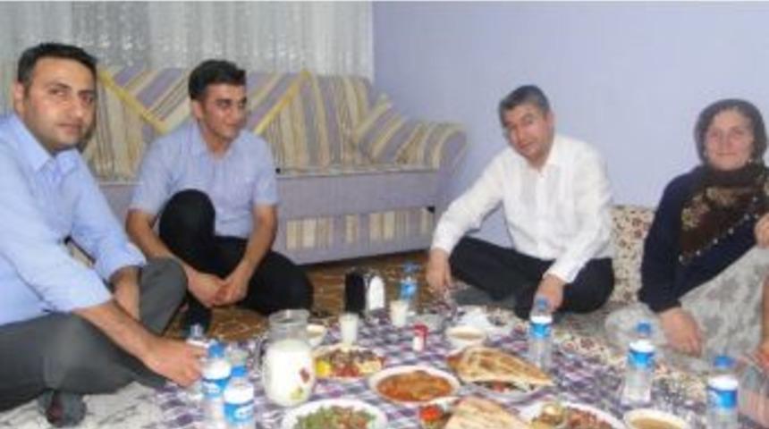 Kaymakam Yılmaz Vatandaşın İftar Sofrasına Konuk Oldu