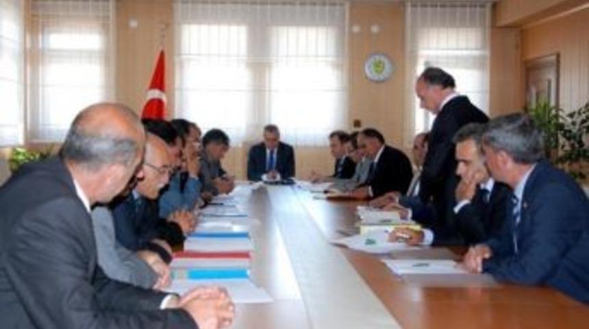 Vali Ahmet Deniz, Osb M&uuml;teşebbis Heyeti Toplantısına Katıldı