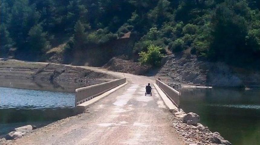 Baraj Sularının Yuttuğu K&ouml;pr&uuml; Ulaşıma A&ccedil;ıldı