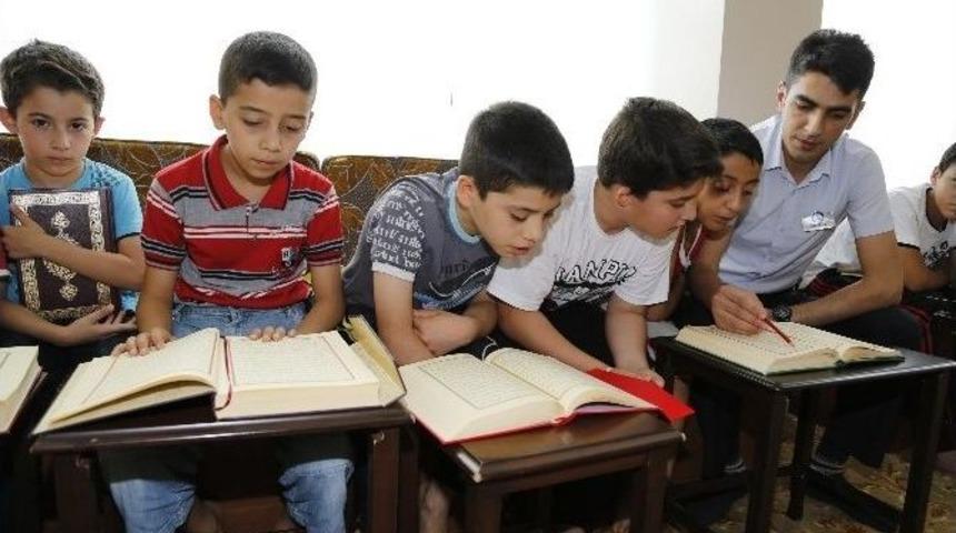 Şahinbey Belediyesi Yaz Okullarında 13 Bin 800 Kişi Eğitim Alıyor