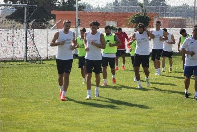 Balıkesirspor'da Hasagiç Ve Kulusic İlk Antrenmanına Çıktı