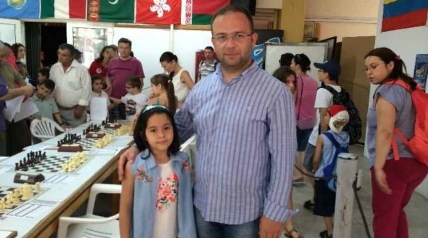 Başarılı Satran&ccedil;&ccedil;ıdan Bir Madalya&rsquo;da Avrupa&rsquo;dan Geldi