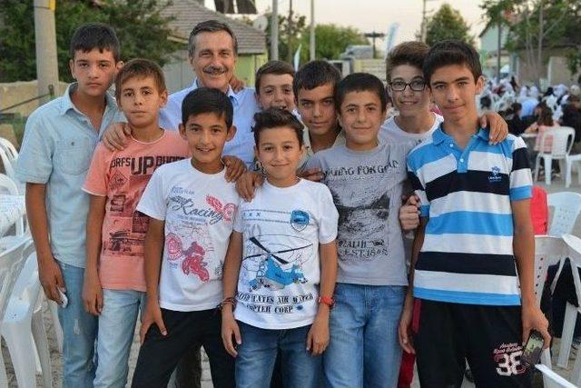 Tepebaşı Belediyesi nin Mahalle İftarları S&uuml;r&uuml;yor 1