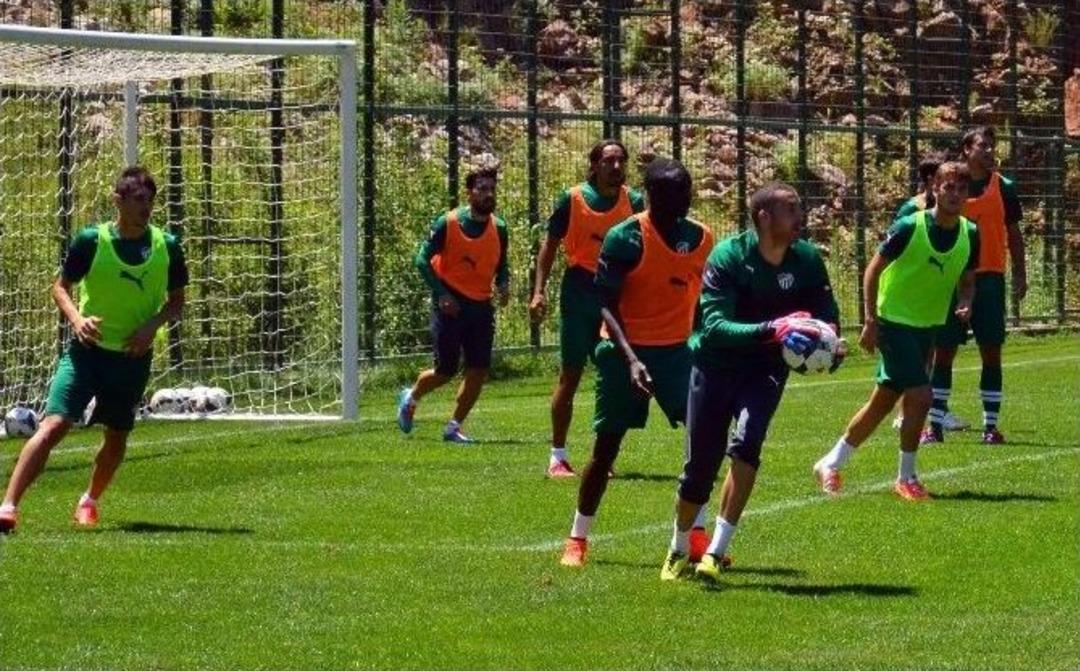 Bursaspor Kartepe Kampını Tamamlamak &Uuml;zere