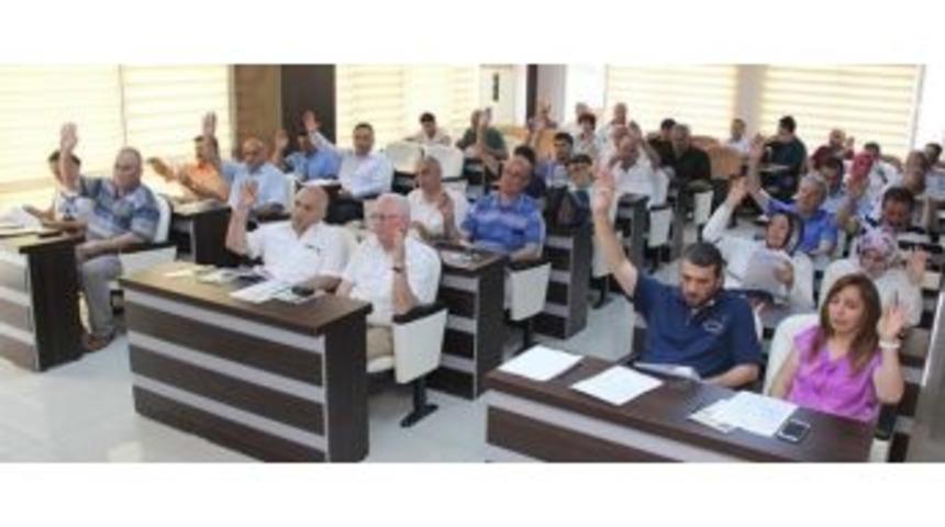 Belediye Meclisi Tatile Girdi