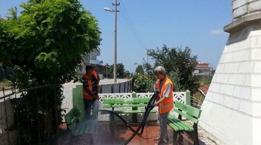 Yalova'da Camiler Ve Cami &Ccedil;evreleri Temizleniyor