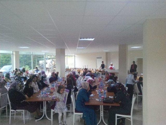 K&uuml;re İl&ccedil;e M&uuml;ft&uuml;l&uuml;ğ&uuml; nden 500 Kişiye İftar 3