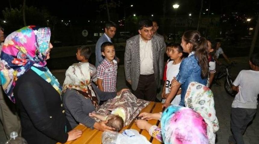 Başkan Fadıloğlu İftar Sonrası Parkları Dolaştı