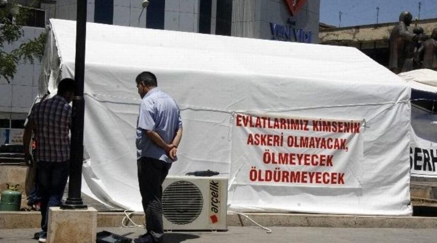 Eylem Yapan Ailelerin &Ccedil;adırına Klima Takıldı